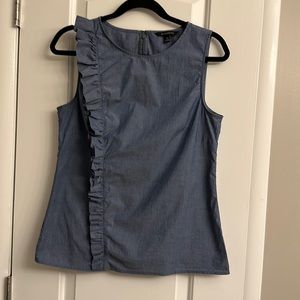 Banana Republic Size 10 Women’s Sleeveless Blouse in Blue